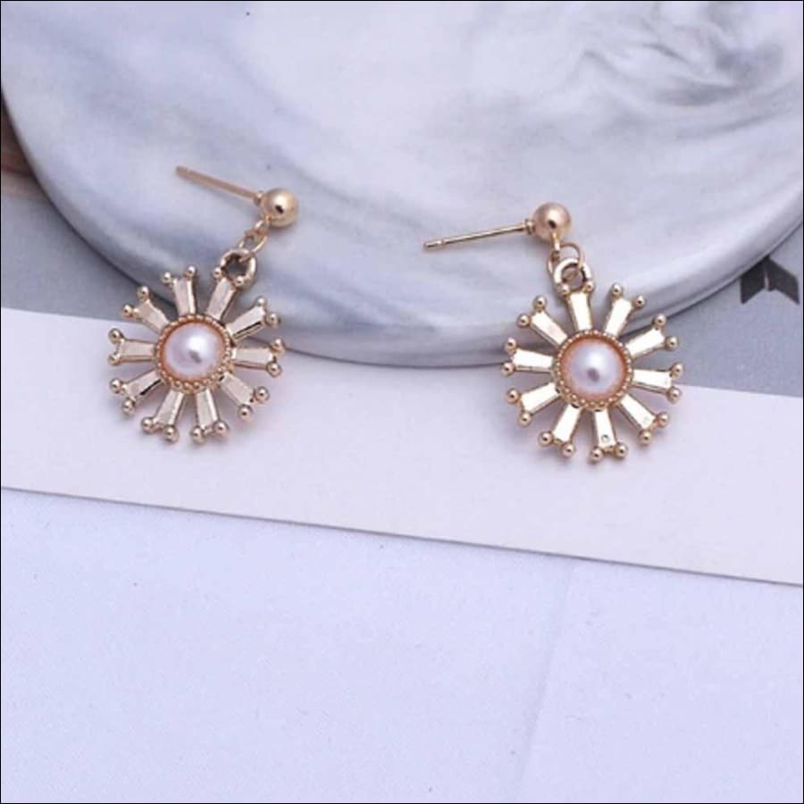 Acacia Floral Golden Drop Earrings - Ferosh