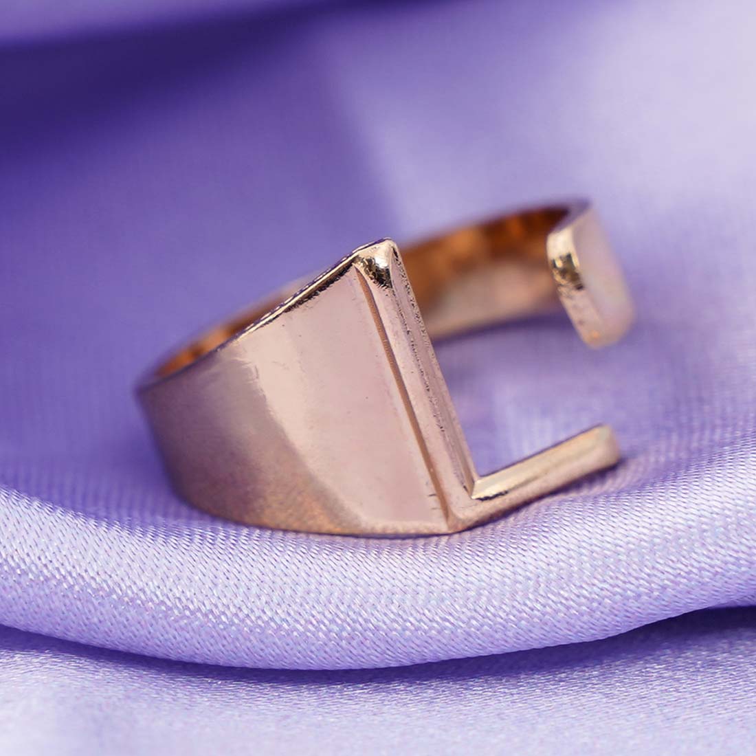 Alphabet L Gold Band Ring - Ferosh