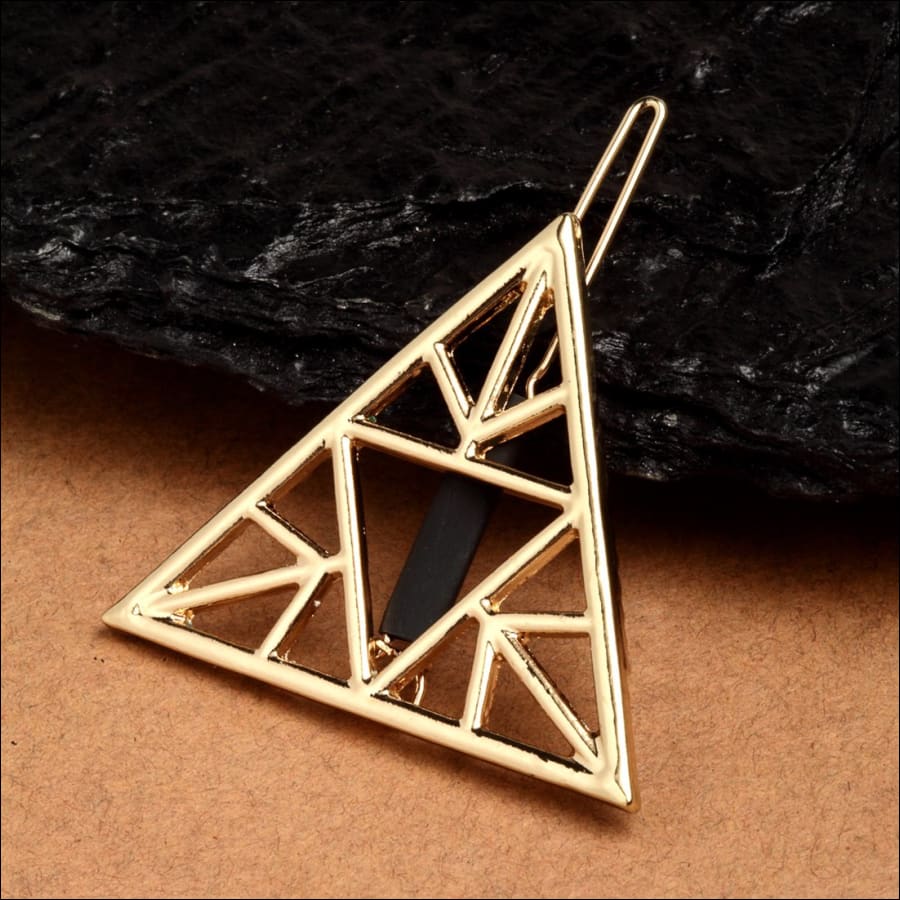 Ancient triangle Hairpin - Ferosh