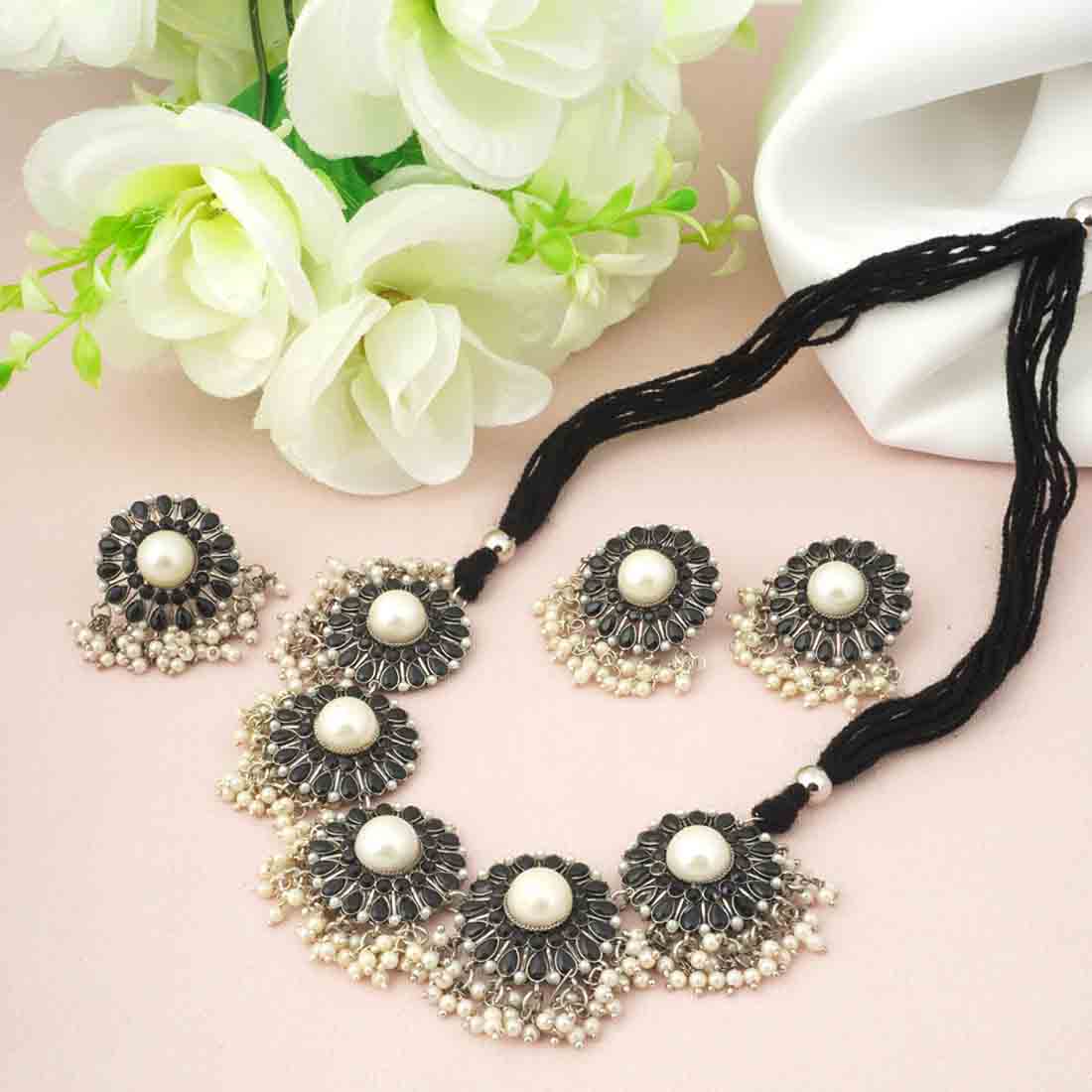 Black Crystal Pearl Flower Necklace Set