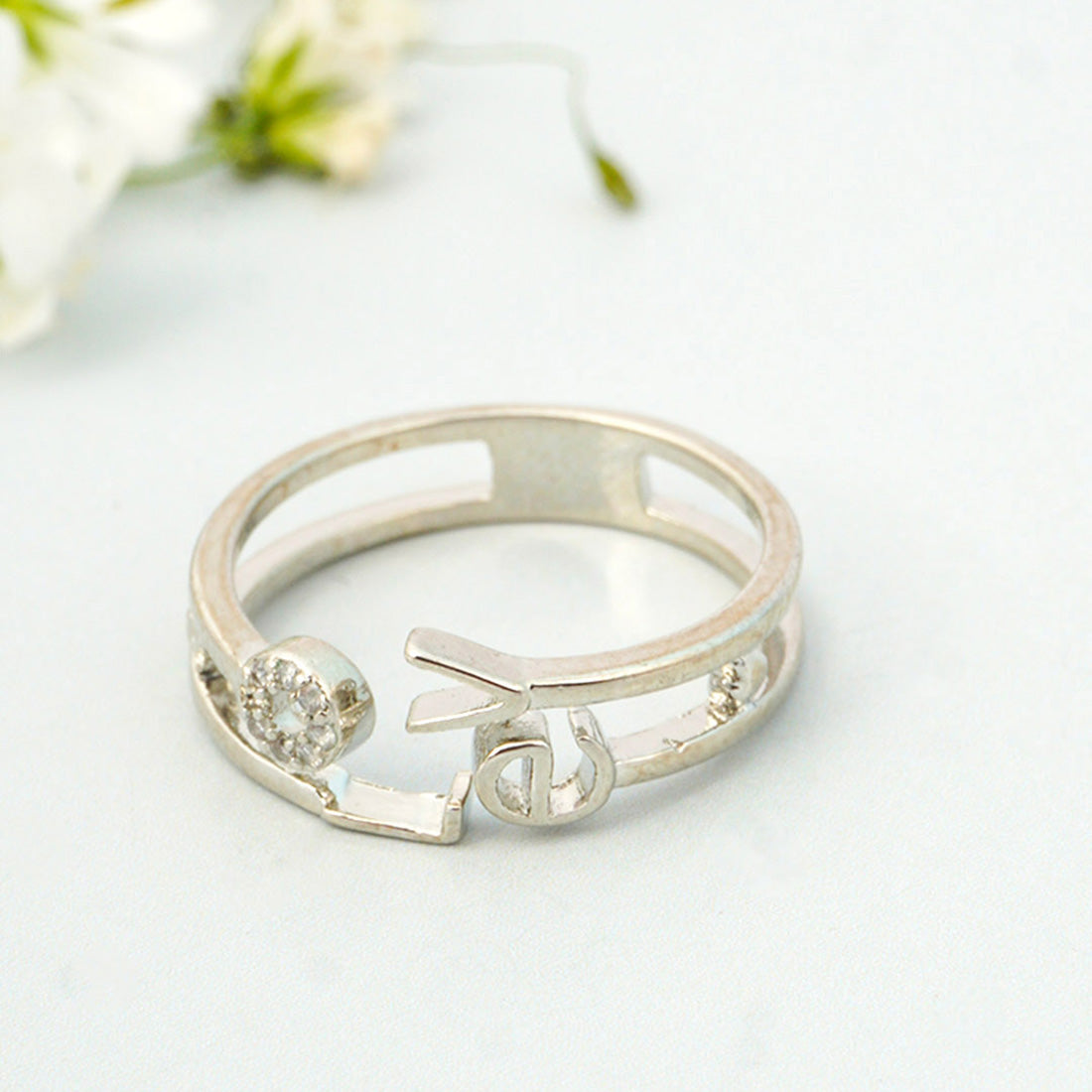 Elegant Silver Crystal Ring