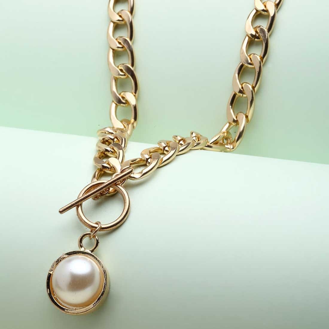 Eximius Pearl Pendant Necklace