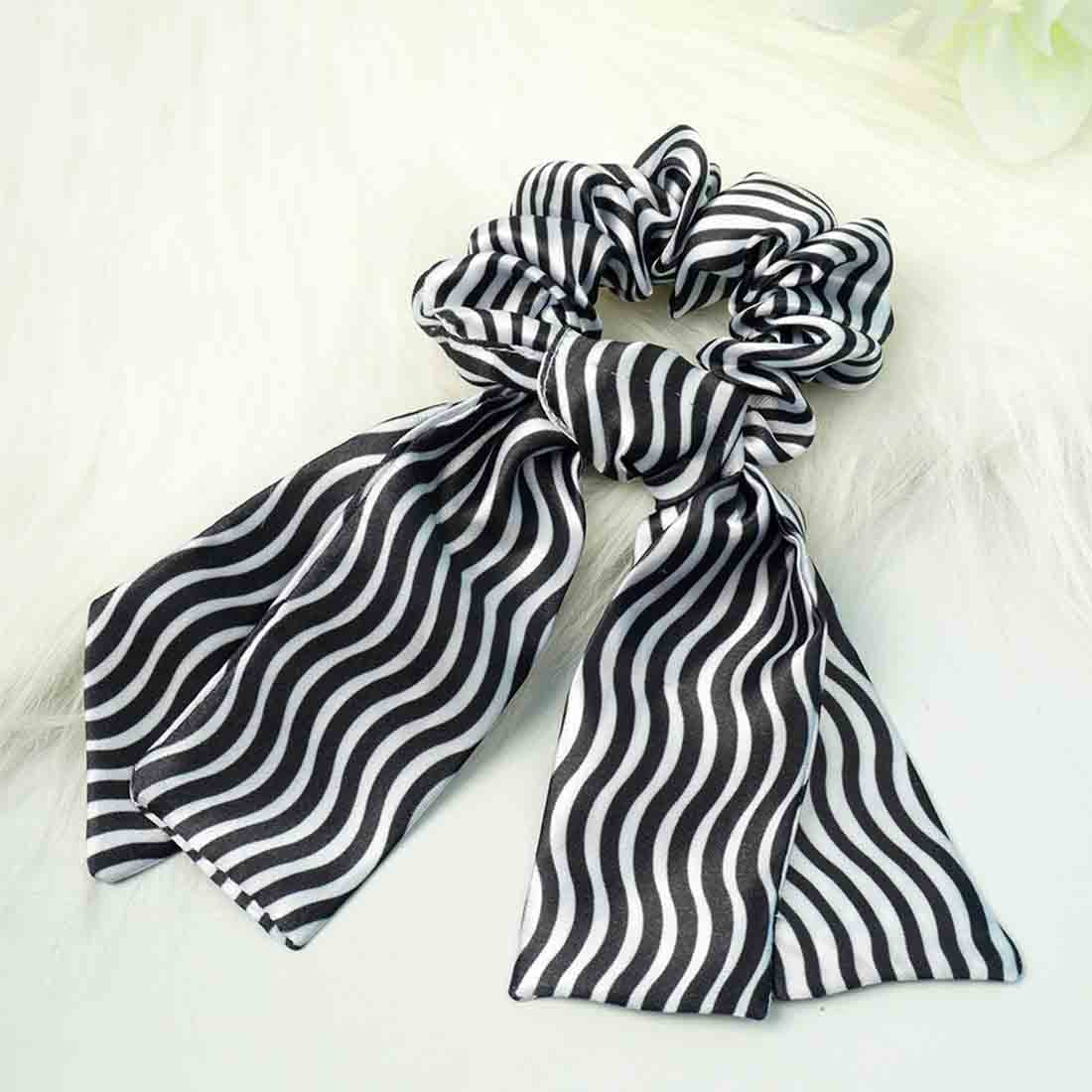 Ferosh Black & White Striped Tail Scrunchie