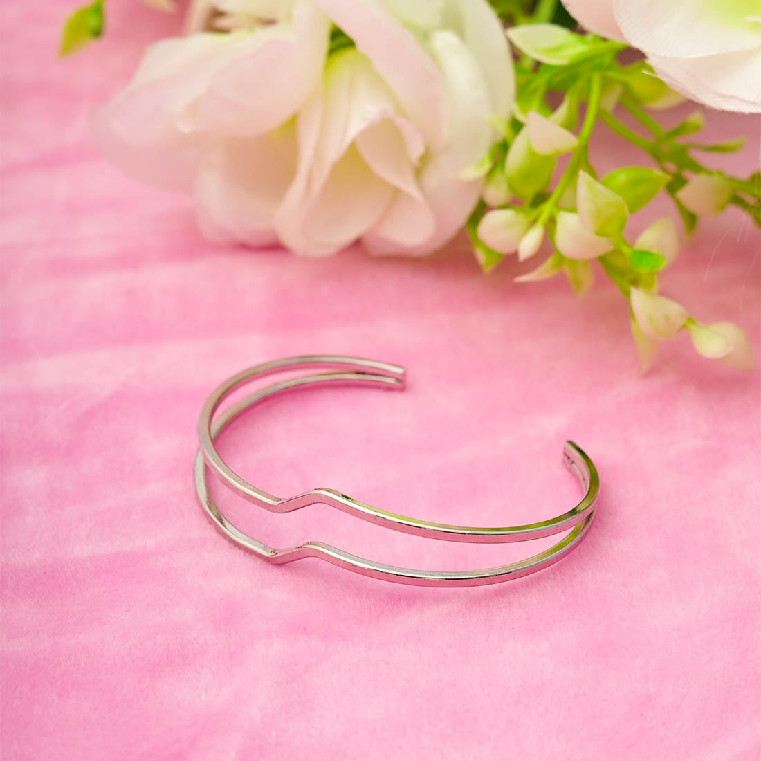 Gloria Silver Curved-V Cuff Bracelet