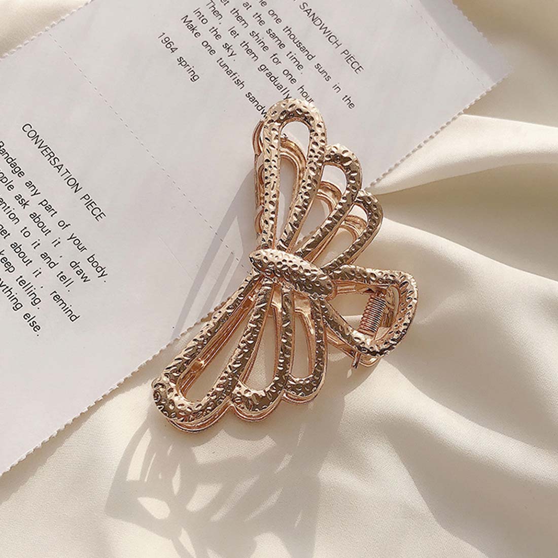 Gold Antique Style Clutcher