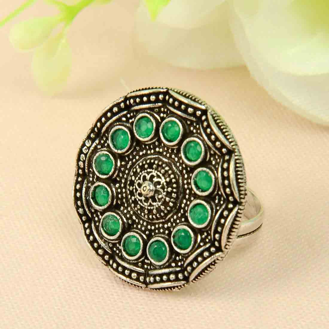 Green Crystal Circular Traditional Ring