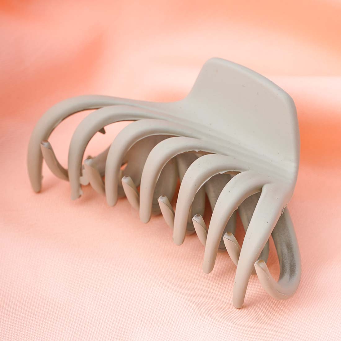 Brown Hair Claw