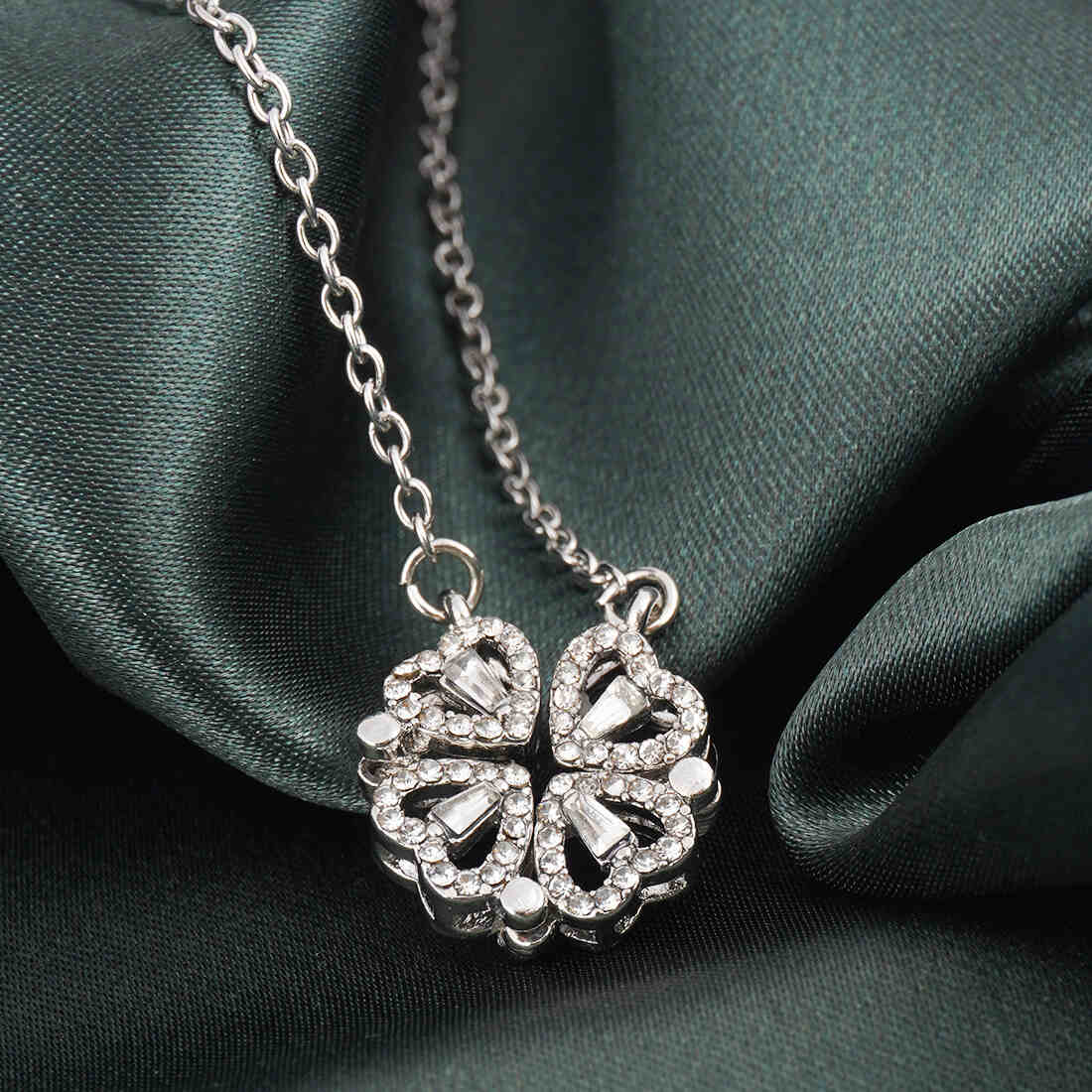 Pellucid Silver Hearts Necklace
