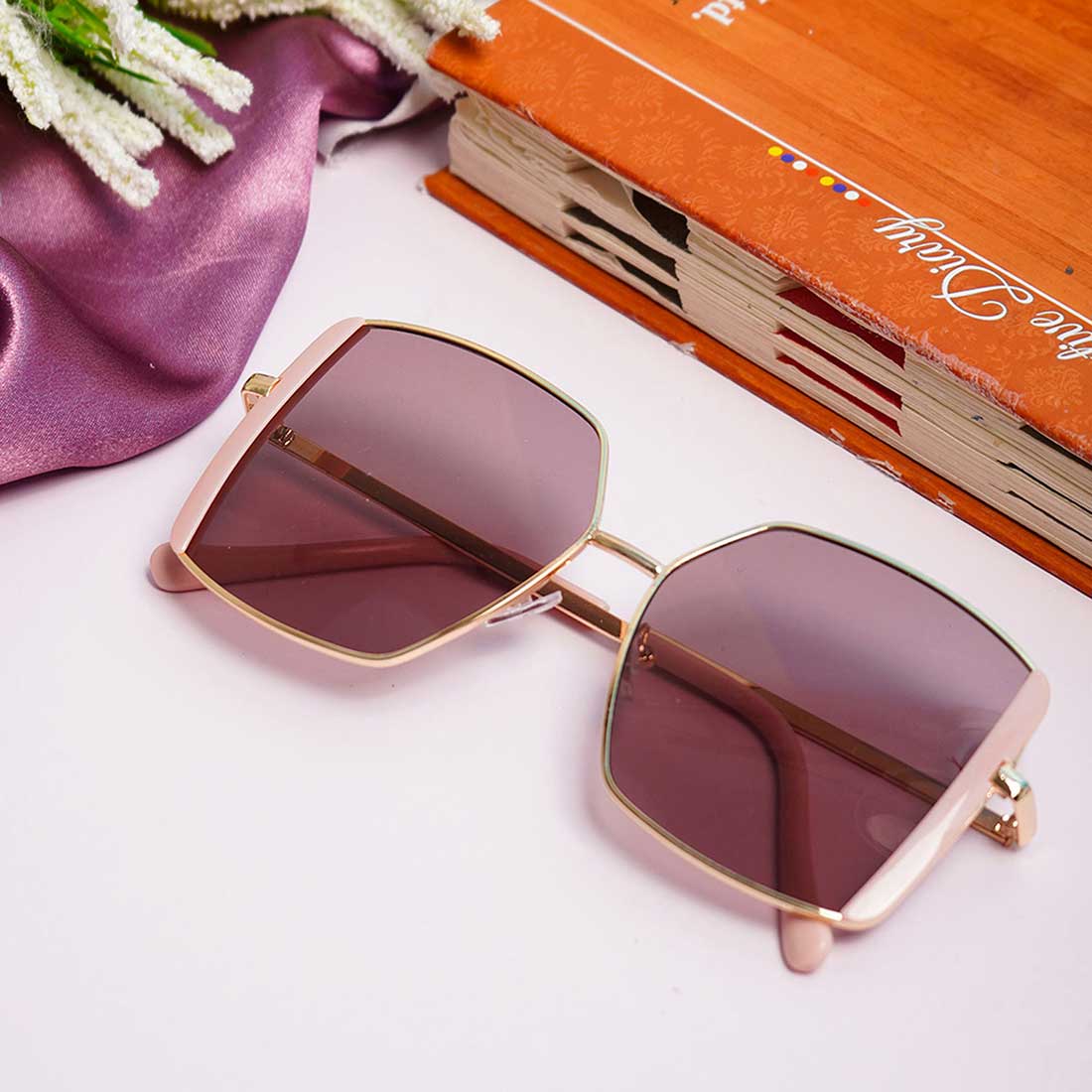 Purple oversize Sunglasses
"