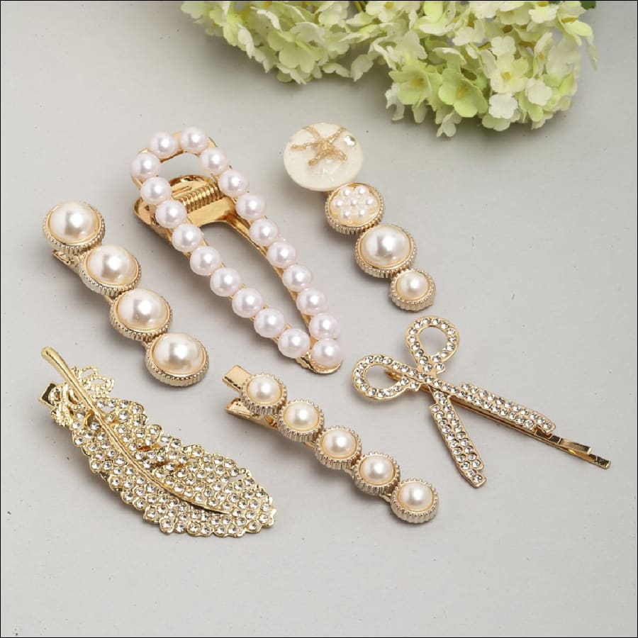 Quirky Pearl Hair Pins Set