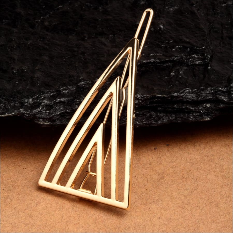 Triangle Hairpin
