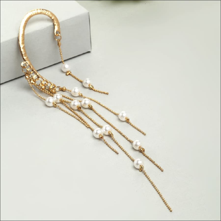 Zabuni Dangling Pearl Ear Cuff